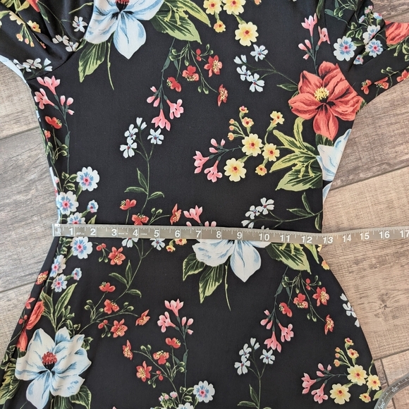 Yumi Kim Black and Pink Floral Long Sleeve Sheath Dress - Picture 6 of 7